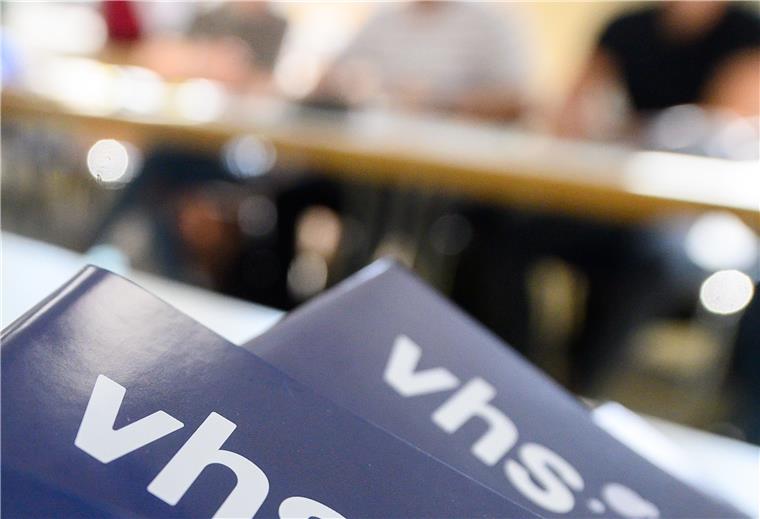 VHS dreht in den Ferien auf Es ist eine Premiere: Die gesamten Schulferien hindurch veranstaltet die Volkshochschule Zeven Kurse. Das Programm umfasst 48 Angebote für alle Altersklassen.