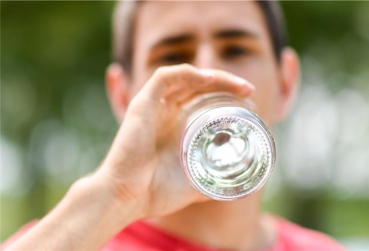 Öko-Test: Mineralwasser in Deutschland durchweg gut Es ist fast egal, zu welchem Mineralwasser man greift: In Deutschland ist die Qualität überwiegend sehr gut.