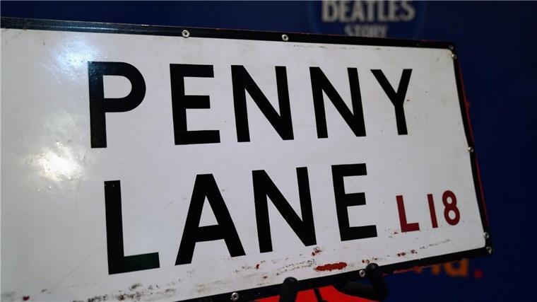 „Es ist großartig zu sehen, dass etwas von so großer Bedeutung nach fast einem halben Jahrhundert endlich zurückgekehrt ist an seinen rechtmäßigen Platz“, sagt Bürgermeister Steve Rotheram.