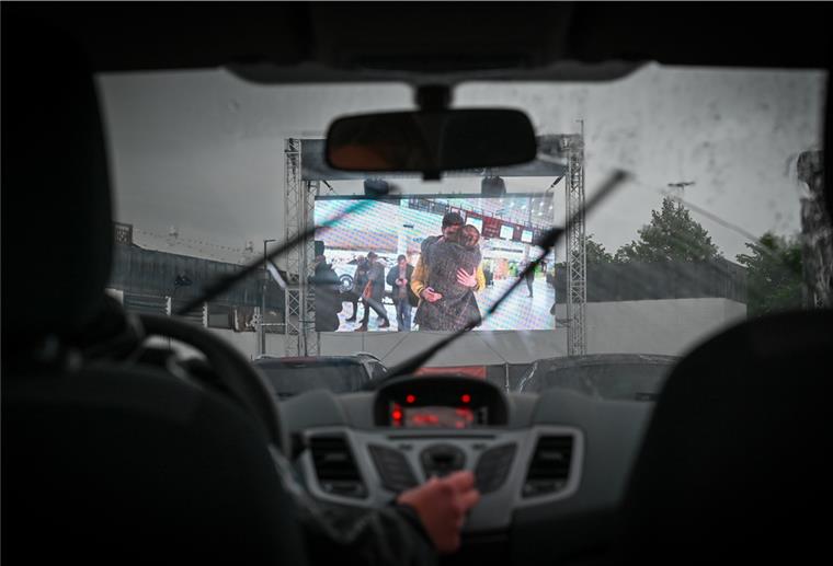 Bremerhaven: Wenige Besucher bei „Kultur im Auto“ Es ist Halbzeit bei „Kultur im Auto“: Bisher wurden die Veranstaltungen nur verhalten angenommen.