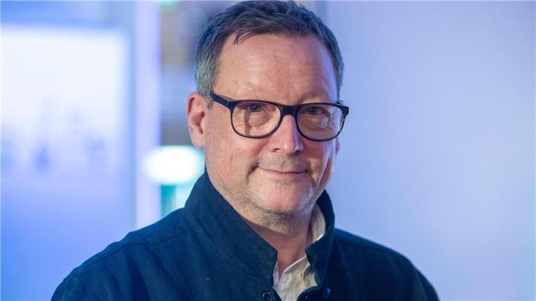 Matthias Brandt: Die Bahn - der reine Beckett „Es ist immer irritierend, auf eine Handlung zu warten, die dann nicht kommt“, sagt „Warten auf Godot“-Schauspieler Matthias Brandt. „Denken Sie nur an die Deutsche Bahn - der reine Beckett!“ (Archivbild)
