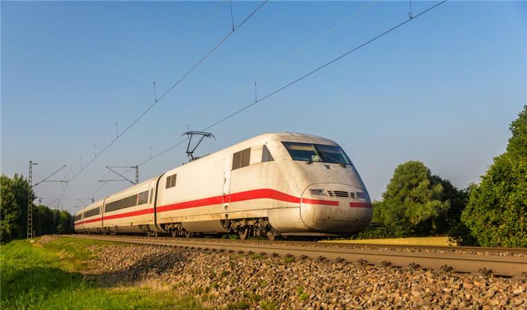 Deutsche Bahn: Züge im Norden kommen immer pünktlicher Es kommt immer seltener vor, dass Fernverkehrszüge in Norddeutschland nicht pünktlich kommen - sagt die Bahn.