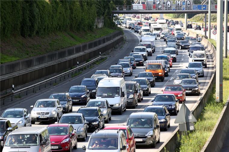 Zusammengefasst! Das war der Donnerstag im nord24-Land Es muss vor Pfingsten mit langen Staus auf den Autobahnen gerechnet werden.