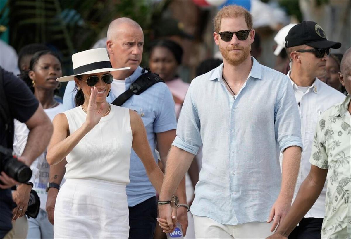 Meghan: Töchterchen Lilibet ist lautstarkes Kleinkind Es war die zweite offiziele Auslandsreise des Paares in diesem Jahr.