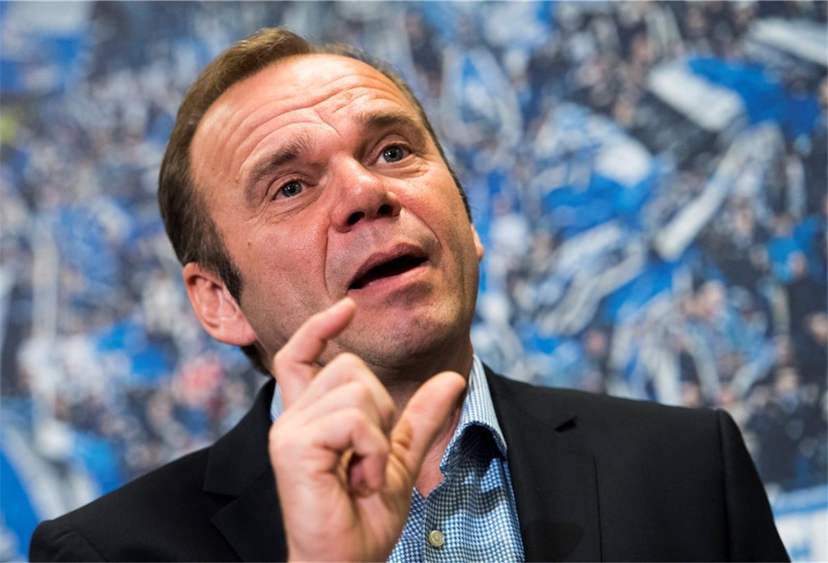 „Es war mir eine Ehre, dem HSV zu dienen“: Vorstandschef Bernd Hoffmann wurde von seinen Aufgaben mit sofortiger Wirkung entbunden.
