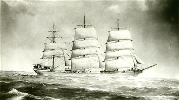 Segelschiff auf dem Meer
