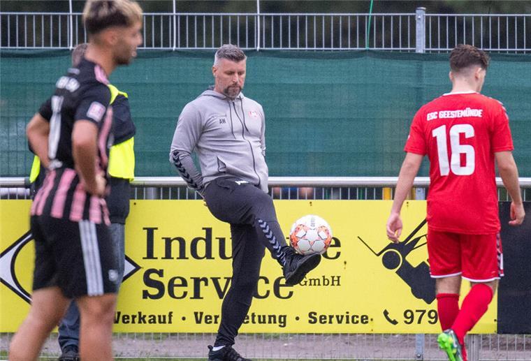 ESC Geestemünde kassiert heftige 1:8-Niederlage ESCG-Trainer Andree Wölm war enttäuscht von seiner Mannschaft.