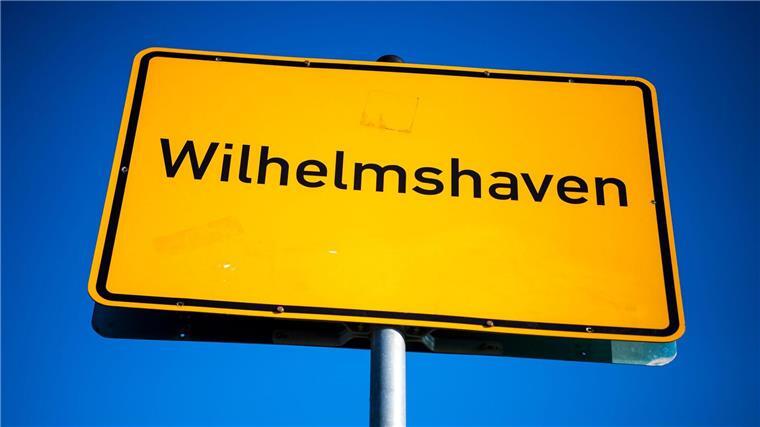 Etwa Wilhelmshaven bekommt eine Millionenhilfe vom Land. (Archivbild)