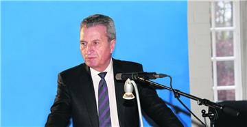 EU-Kommissar Günther Oettinger sprach über die EU als Wertegemeinschaft, ihre Rolle in der Welt und das Brexit-Abkommen.