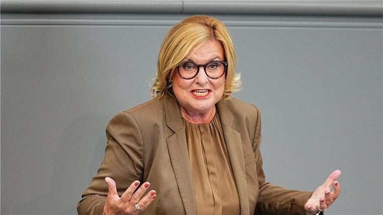 Bremer Senat im Umbruch - Bald zwei neue Gesichter Eva Högl könnte die erste Innensenatorin Bremens werden. (Archivfoto)