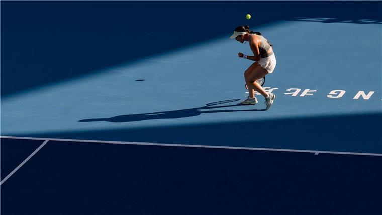 Lys in Peking locker weiter - Aus für Maria und Siegemund Eva Lys hat in Peking ohne Mühe die zweite Runde erreicht.