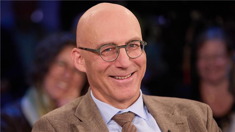 Ewald Arenz hat unter anderem den Bestseller „Der große Sommer“ geschrieben (Archivbild).