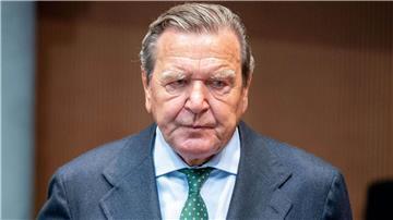 Ex-Kanzler Gerhard Schröder soll per Video-Zuschaltung dem Sonderausschuss des Landtags zur Klimastiftung MV Rede und Antwort stehen. (Archivbild)