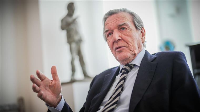 Altkanzler Schröder begibt sich mit Burnout in Klinik Ex-Kanzler Gerhard Schröder (SPD) hat sich wegen einer Burnout-Diagnose in klinische Behandlung begeben.