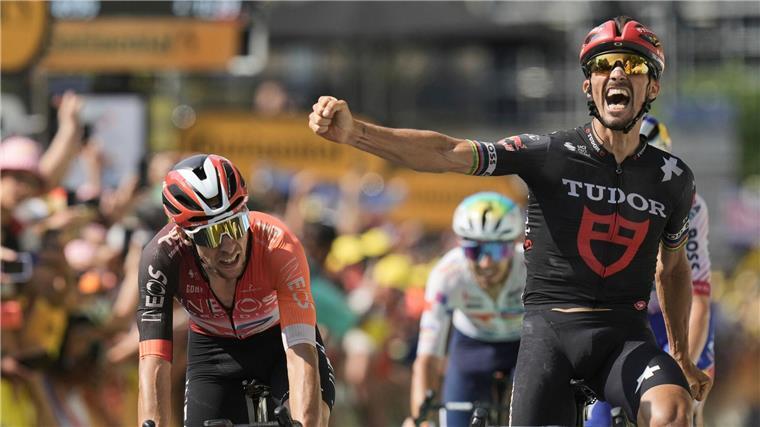 „Wie ein Idiot“: Alaphilippe jubelt über vermeintlichen Sieg Ex-Weltmeister Julian Alaphilippe jubelt zu früh.