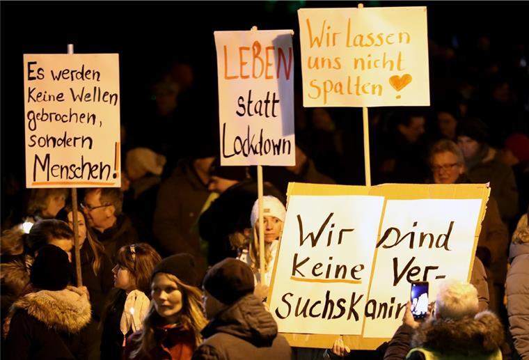 Protestierende Impfgegner
