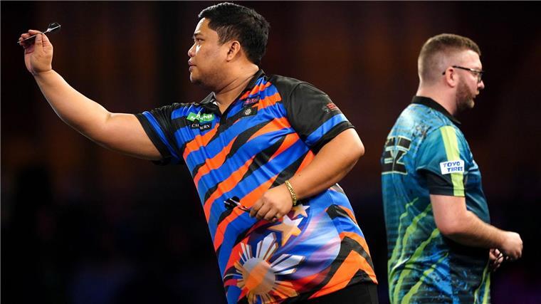 Schmerzen in der Brust: Spiel bei Darts-WM fällt aus Fällt kurzfristig aus: Sandro Eric Sosing