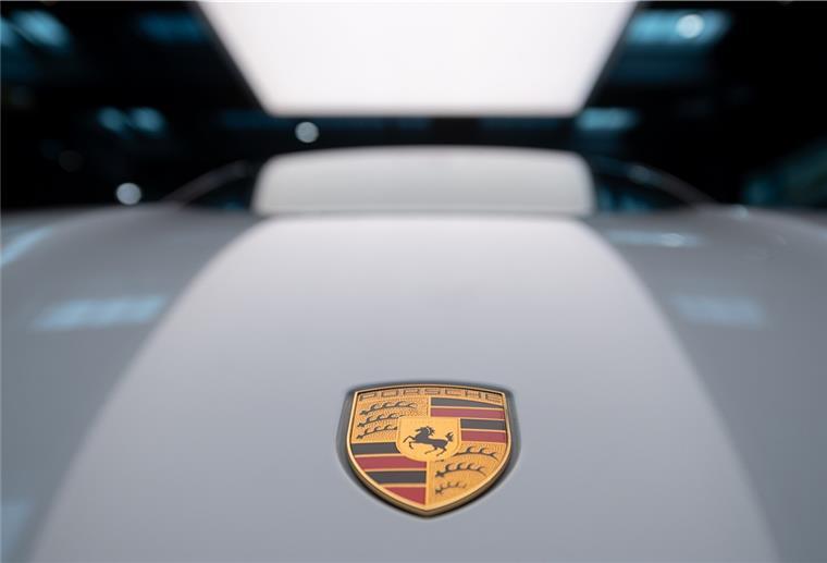 Flensburg: Porsche-Fahrer haben am häufigsten Punkte Fahrer von Porsche finden sich einer neuen Auswertung zufolge am häufigsten in der Flensburger Verkehrssünder-Datei. Besitzer einer sogenannten Knutschkugel (BMW Isetta) sind das Schlusslicht in der Auswertung.