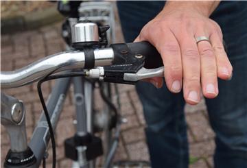 Fahrradcheck: Klingel, Beleuchtung, Kette - vor dem Start sollte geguckt werden, ob alles funktioniert. "Das A und O sind funktionierende Bremsen", sagt Fahrradturnier-Organisator Rainer Bohlken.