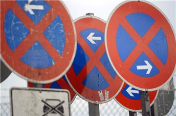 Falschparker sorgen zum Unmut der Polizei in der Innenstadt von Bremerhaven für Behinderungen im Verkehr.