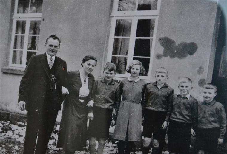 76 Jahre nach Kriegsende: Das Gesicht des Jagdpiloten vor Augen Otto, Mimi, Fritz, Ilse, Otto, Günter und Georg Winkelvos