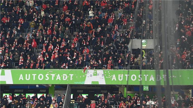 Schlägerei mit Union-Fans: Festnahmen und Verletzte Fans von Union Berlin in Wolfsburg.