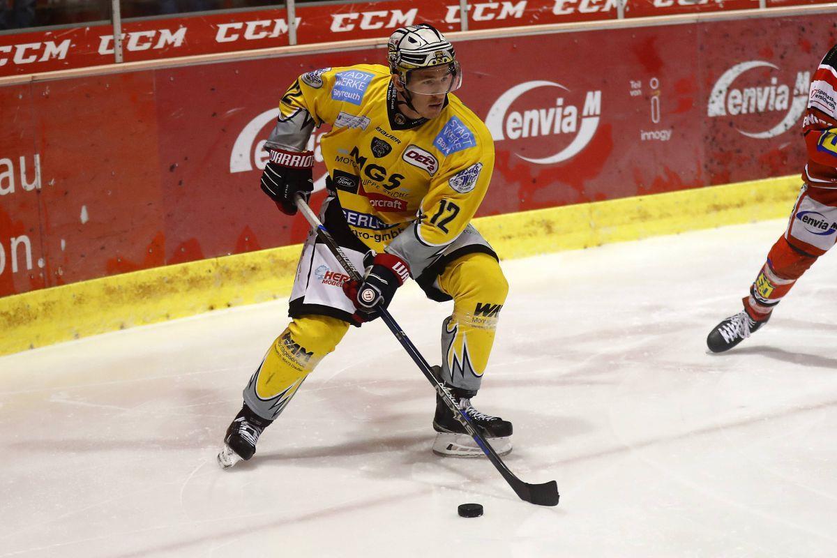 So planen die Fischtown Pinguins mit Fedor Kolupaylo Fedor Kolupaylo, hier noch im Bayreuther Trikot, könnte bei den Fischtown Pinguins in Bremerhaven einen Vertrag erhalten.