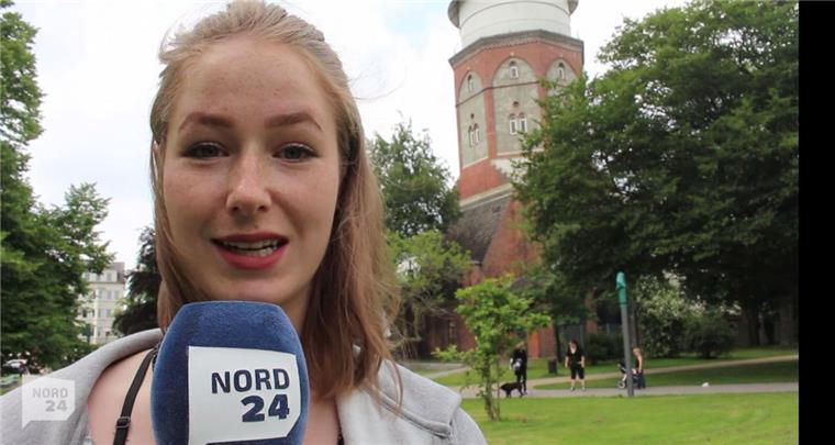 Wetter-Fee Felicia lässt über Bremerhaven die Sonne scheinen Felicia Holst präsentiert sich souverän am Mikrofon. Sie stellt den Wetterbericht vor.