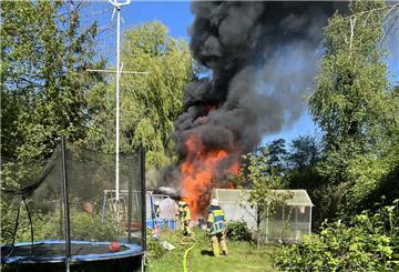 Feuer Gartenbude