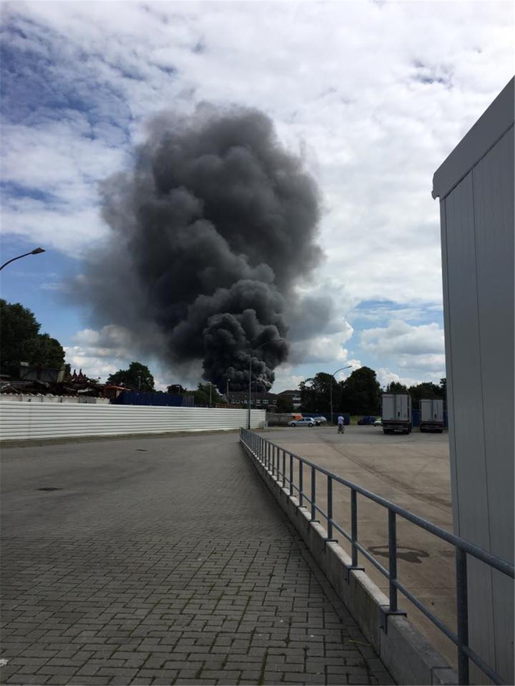 Feuer in der Turnhalle der Fichteschule.