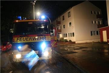 Feuerwehreinsatz an der Deichstraße: In einem Keller hat Unrat Feuer gefangen. 