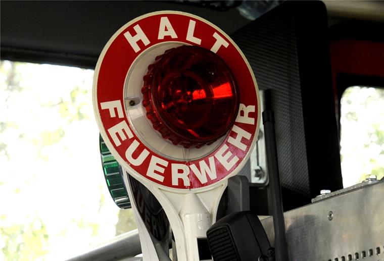 Lehe: Wohnung brennt an der Rickmersstraße Feuerwehrschild