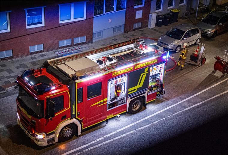 Bremerhaven: Großbrand in Lehe, kleinere Brände quasi überall Feuerwehreinsatz in der Straße „An Der Mühle“