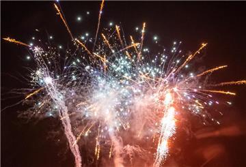 Feuerwerk wie dieses haben Werder-Fans zu Ehren ihres Lieblingsvereins gezündet (Das Symbolbild stammt von der Testvorführung des letztjährigen Comet-Silvesterfeuerwerks).