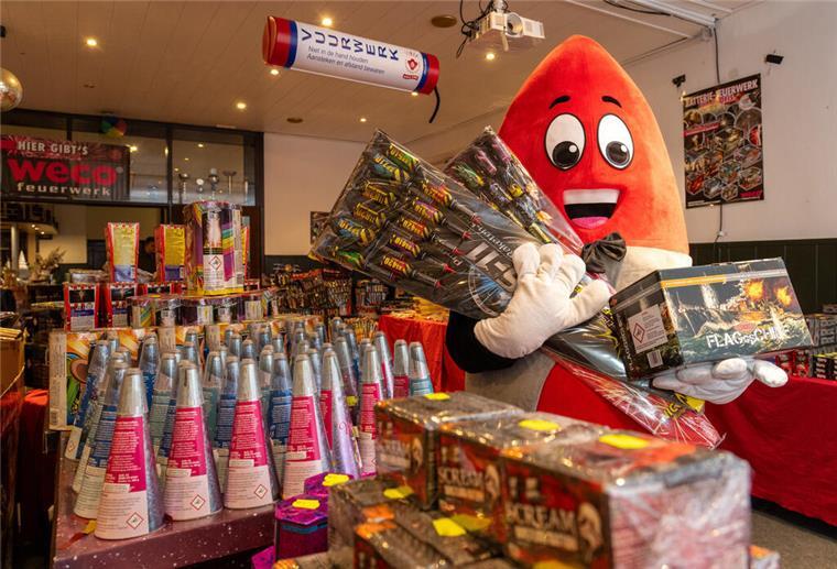 Verkaufsstart für Feuerwerk: Das müssen Böllerfans wissen Feuerwerks-Trend 2024: Mehr Batterien, weniger Knallkörper
