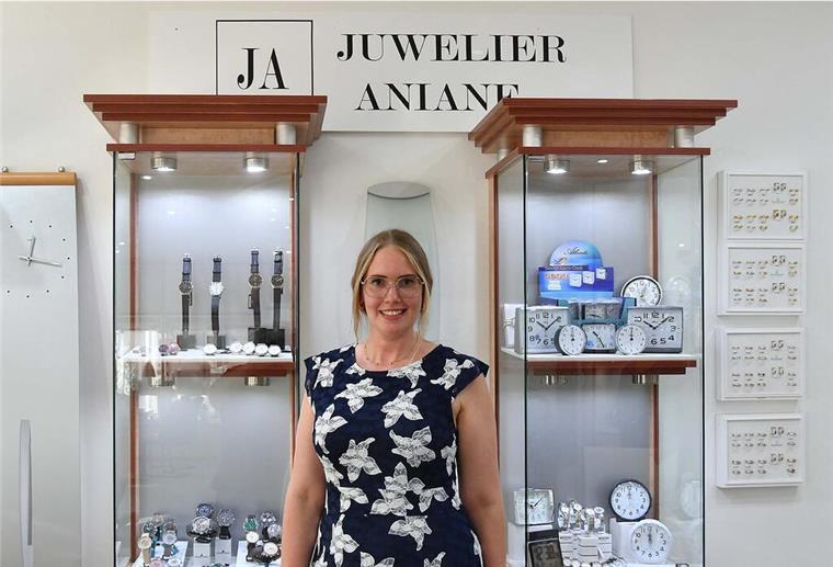 10 Jahre ist Juwelier Aniane bereits für seine Kunden da Firmeninhaberin Aniane Bargmann feiert jetzt ihr 10-jähriges Betriebsjubiläum.