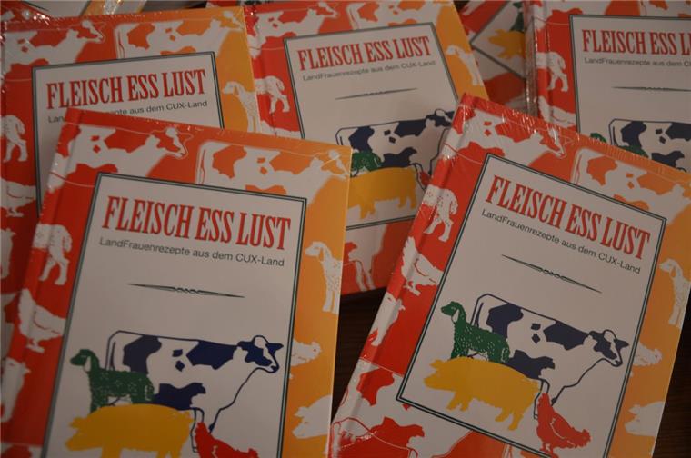 "Fleisch Ess Lust": Landfrauen aus dem Cuxland stellen neues Kochbuch vor "Fleisch Ess Lust" ist das sechste deutschsprachige Buch des Landfrauenvereins Wesermünde.