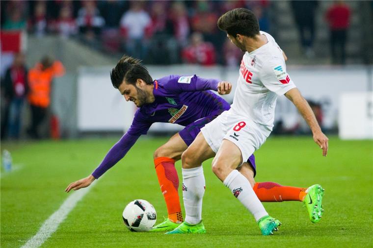 Die Erfolgsserie von Werder reißt in Köln Florian Grillitsch (links) und Werder sind in Köln ins Straucheln geraten. Das 3:4 beendet eine lange Erfolgsserie der Grün-Weißen. Foto Vennenbernd/dpa