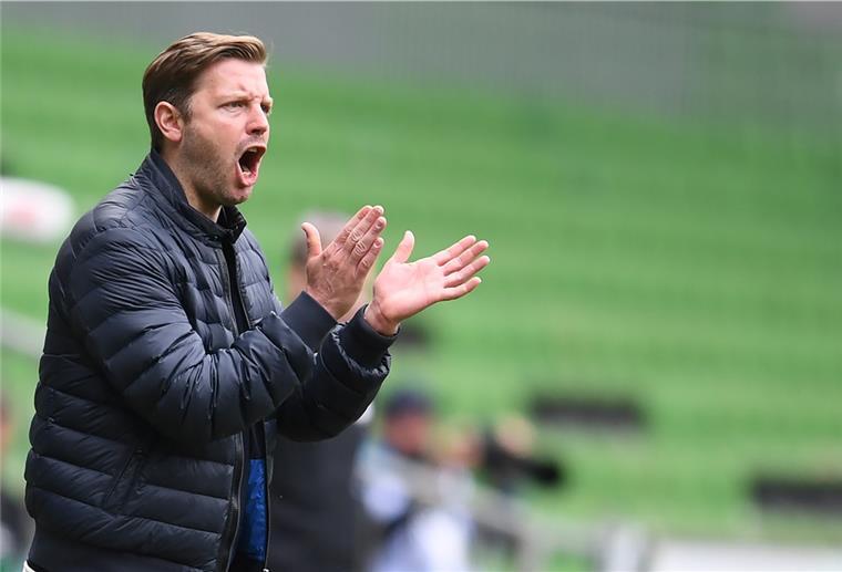 Ex-Werderaner Florian Kohfeldt wird Trainer in Wolfsburg Trainer Florian Kohfeldt gestikuliert an der Seitenlinie.