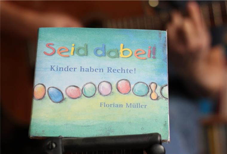 Hepstedter Florian Müller bringt zum Weltkindertag neue CD raus Florian Müller aus Hepstedt macht sich auf seiner dritten CD für die Rechte von Kindern stark. Am Weltkindertag, am 20. September, erscheint das neue Album.