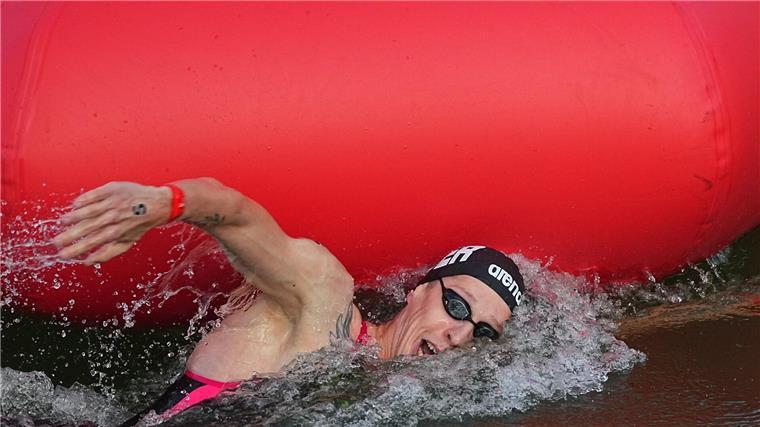 Wellbrock meldet sich mit Weltcup-Sieg im Freiwasser zurück Florian Wellbrock gewinnt den Freiwasser-Weltcup in Saudi-Arabien.
