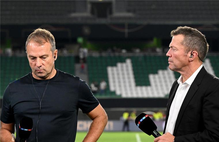 Von lustig bis deftig: So kommentiert nord24-Facebook die Bundestrainer-Suche Bundestrainer Hansi Flick (l) steht nach dem Spiel beim TV-Interview von RTL mit dem ehemaligen Nationalspieler und TV-Experten Lothar Matthäus.
