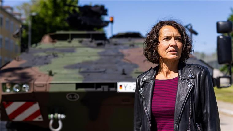 „Ein wenig irre“: Ulrike Folkerts seit 35 Jahren im „Tatort“ Folkerts: Filmfigur Lena Odenthal sollte selbstbestimmt ausscheiden. (Archivfoto)