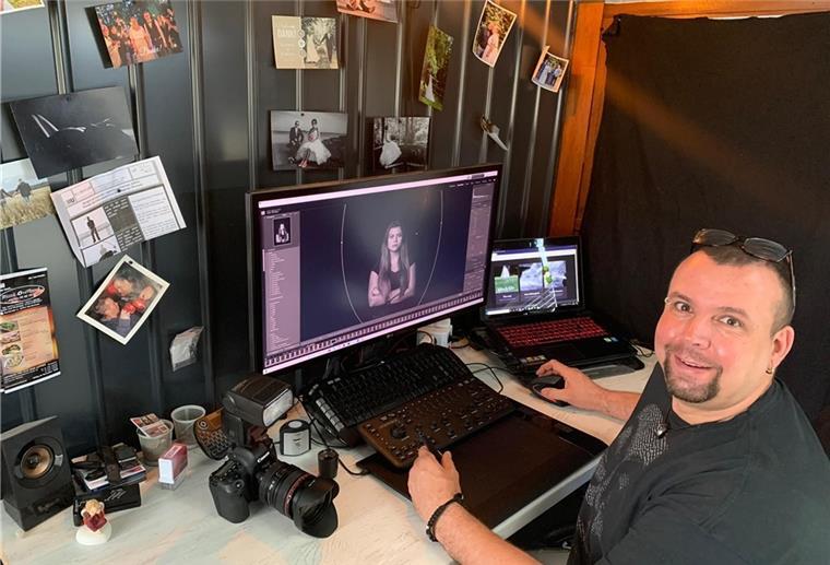 Vereine kämpfen in der Pandemie Fotograf Marc Minßen ist derzeit damit beschäftigt, die Porträts für "Vereinsherz" zu bearbeiten.