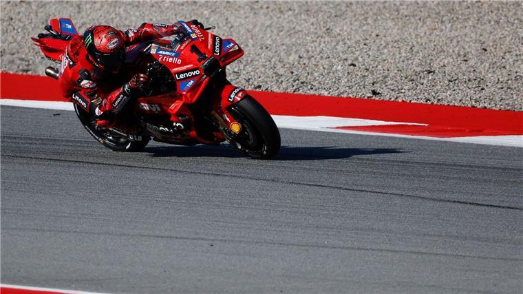Jorge Martín zum ersten Mal MotoGP-Weltmeister Francesco Bagnaia konnte den Rückstand auf Jorge Martín nicht mehr aufholen.