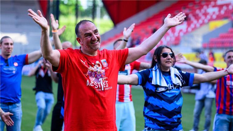 Heidenheims pragmatischer Ansatz vor historischer Premiere Frank Schmidt freut sich auf die Europapokal-Premiere mit dem 1. FC Heidenheim.