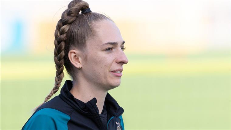 Nationalspielerin Kleinherne von Frankfurt nach Wolfsburg Frankfurts Sophia Kleinherne wechselt zum Bundesliga-Rivalen VfL Wolfsburg.