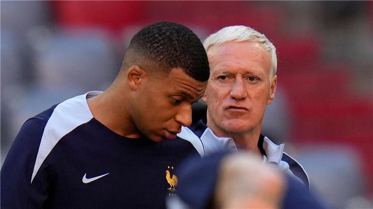 Petit kritisiert Mbappé und verteidigt Spielweise Frankreich debattiert über den Spielstil der Équipe Tricolore