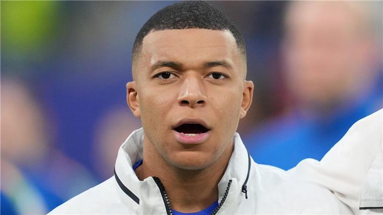 Le Pen kritisiert Mbappé: „Die Franzosen haben es satt“ Frankreichs Kylian Mbappe macht sich gegen Rechtsextremismus stark.
