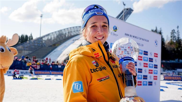 Großer Erfolg für Franziska Preuß Franziska Preuß aus Deutschland gewinnt den Biathlon-Weltcup.